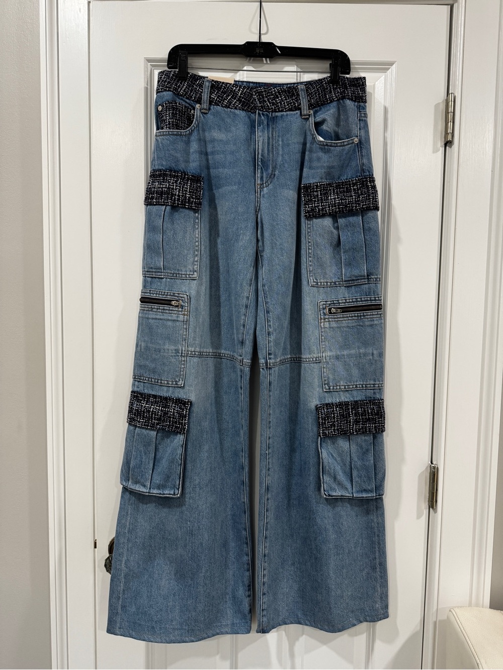 Alice + Olivia Light Blue Denim Wide-Leg Cargo Jeans with Black Tweed Trim